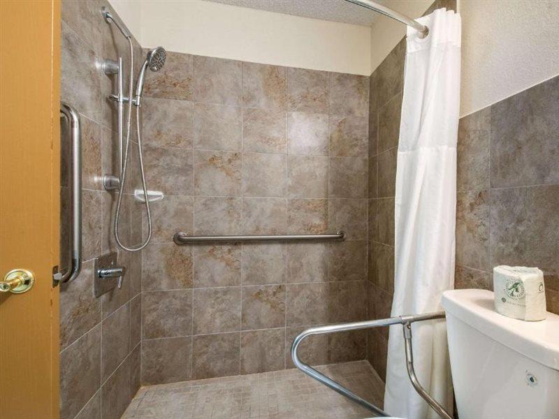 Quality Inn Блумсберг Экстерьер фото