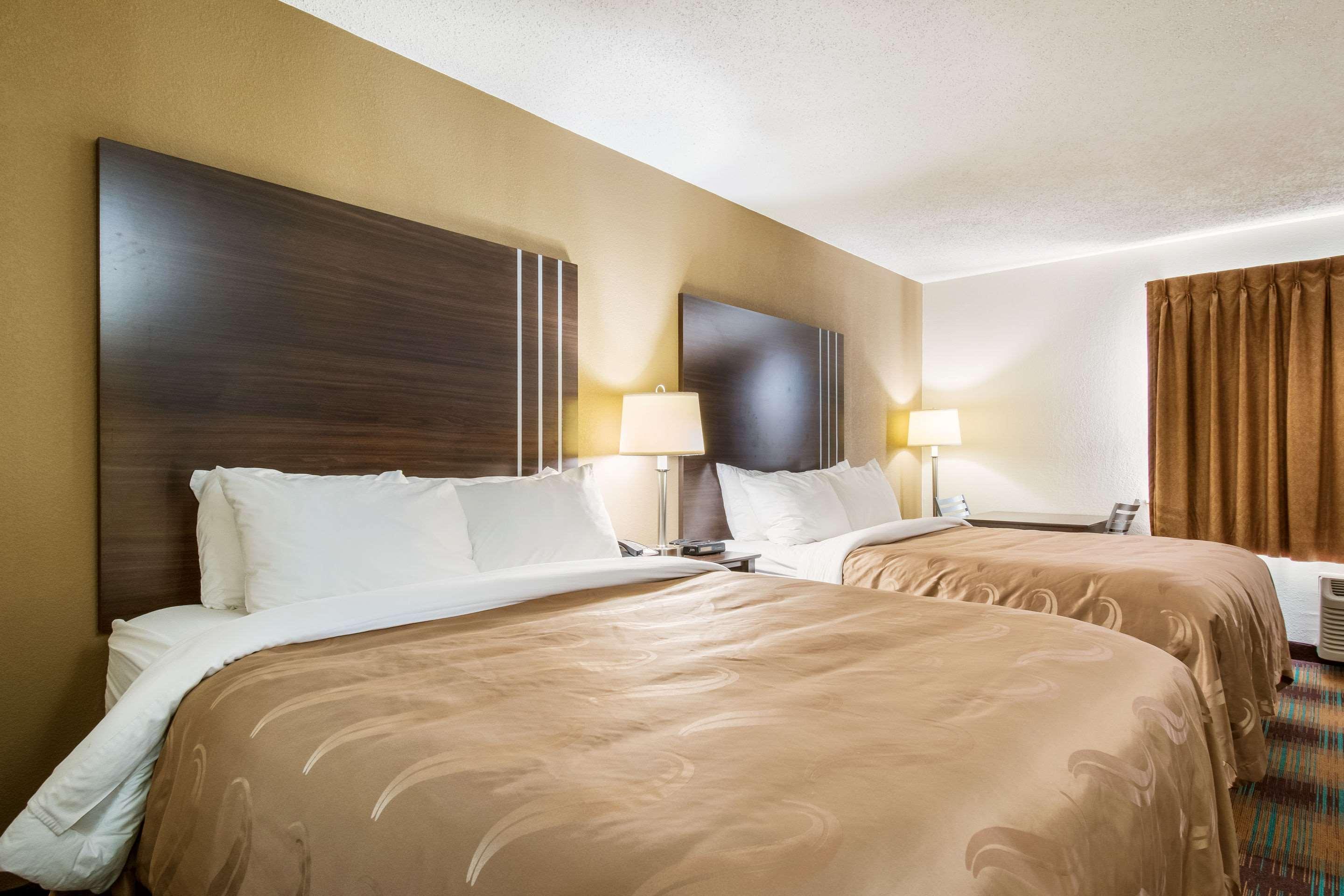 Quality Inn Блумсберг Экстерьер фото