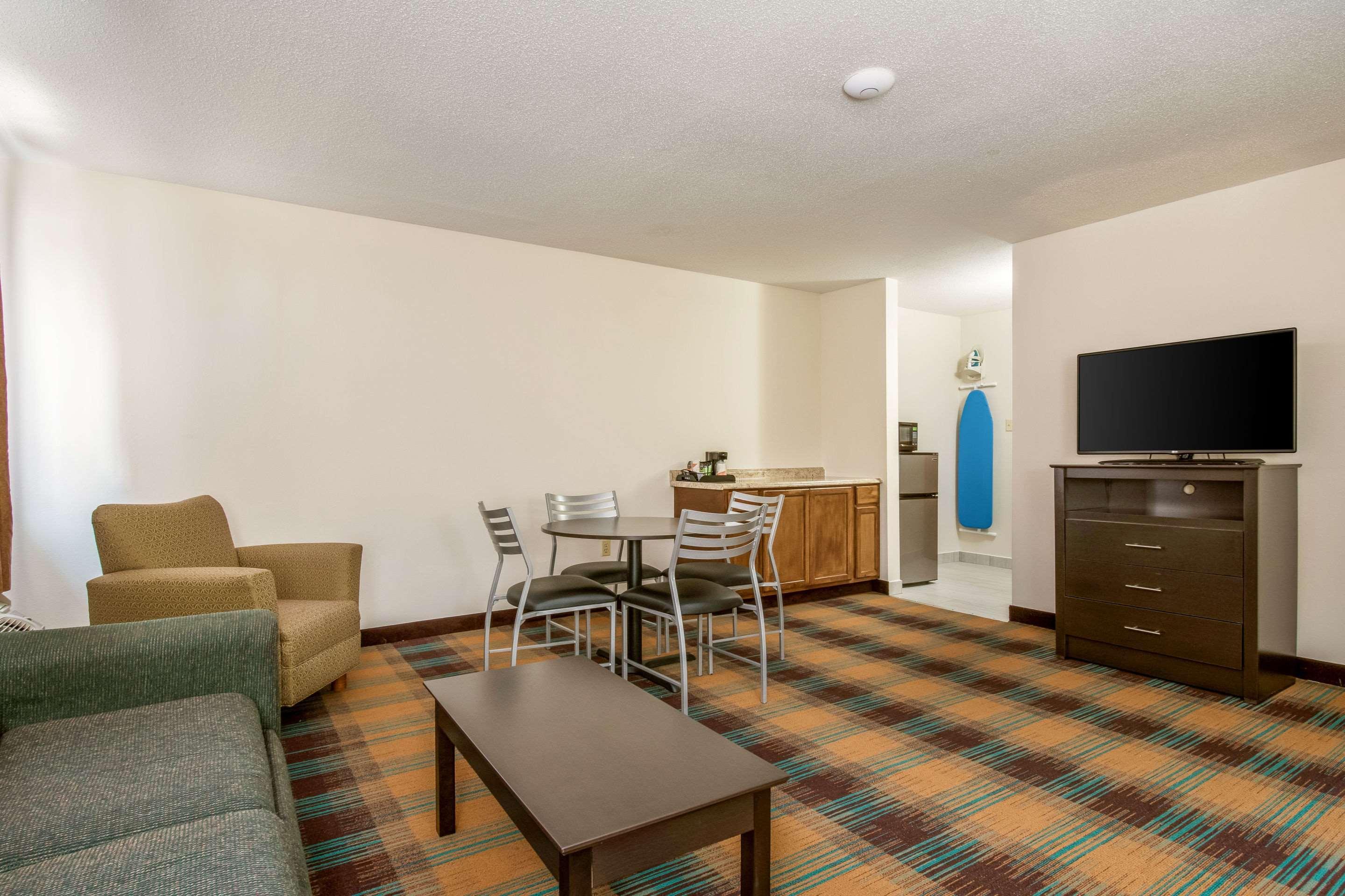 Quality Inn Блумсберг Экстерьер фото
