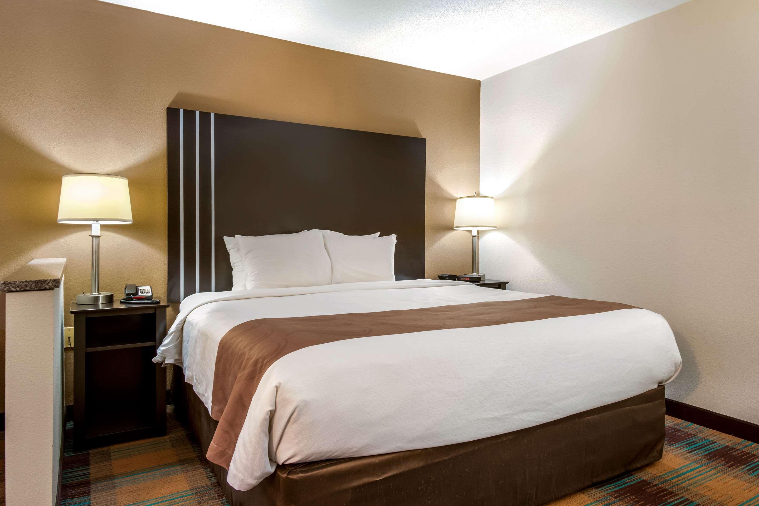 Quality Inn Блумсберг Экстерьер фото