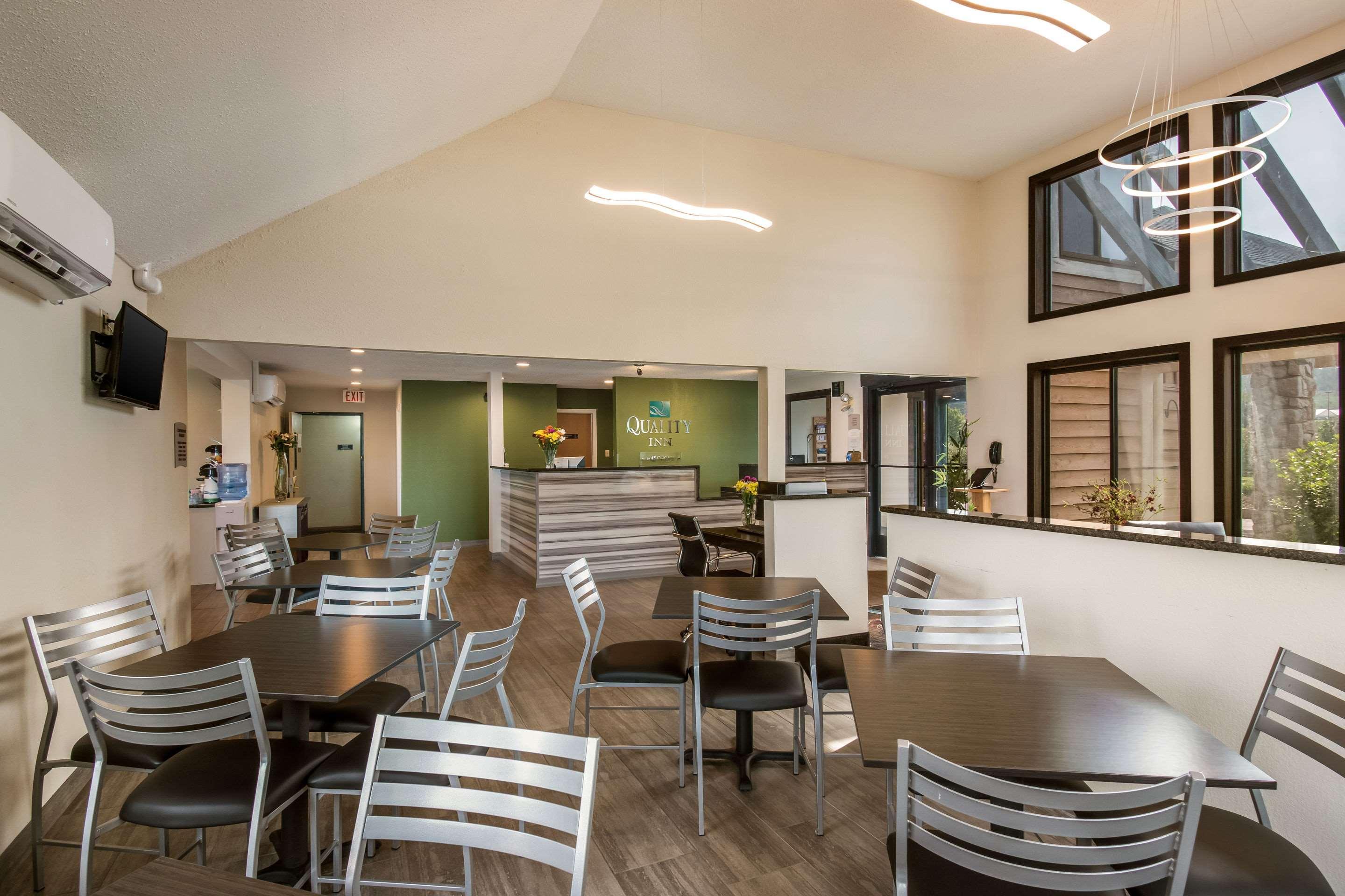 Quality Inn Блумсберг Экстерьер фото