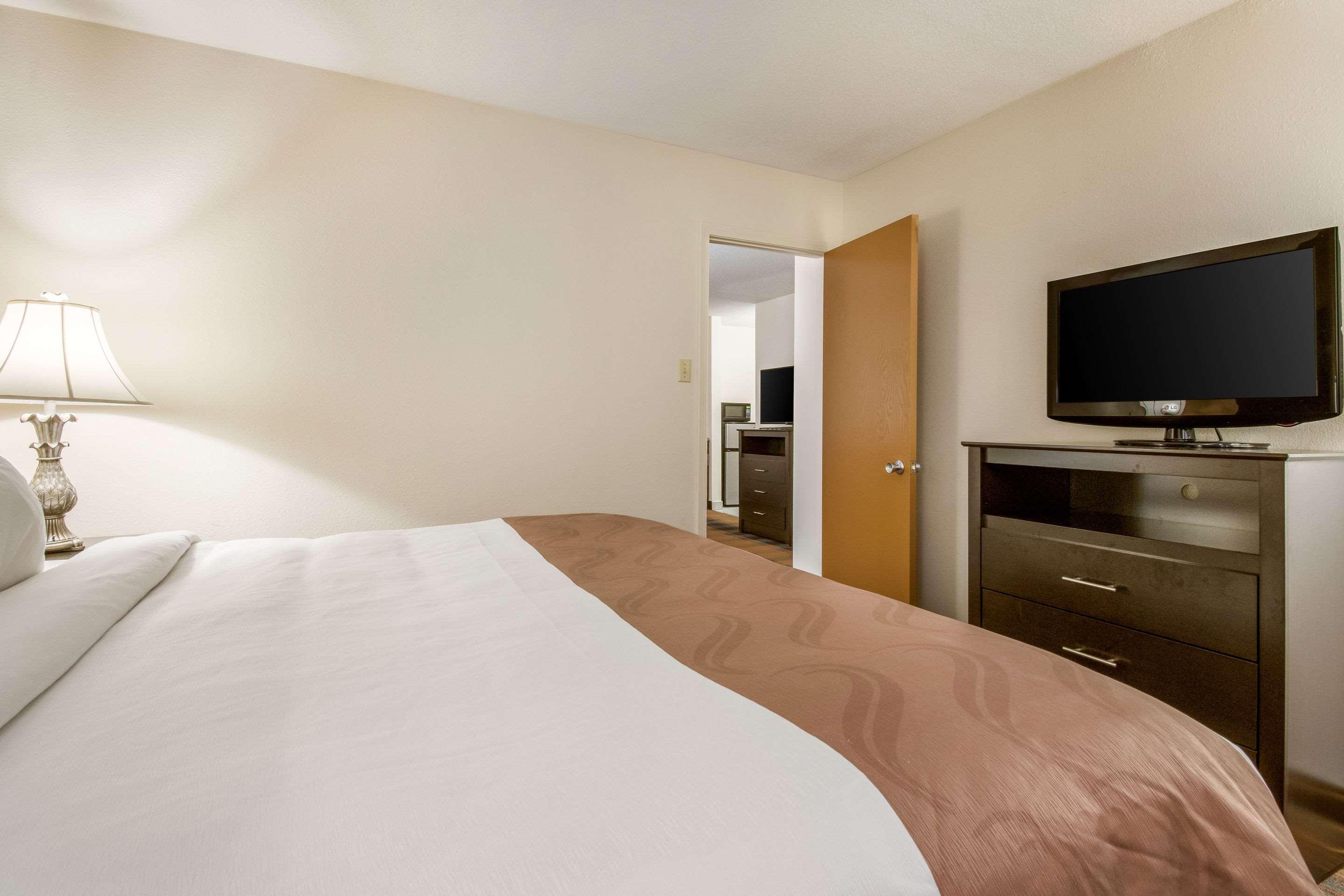 Quality Inn Блумсберг Экстерьер фото