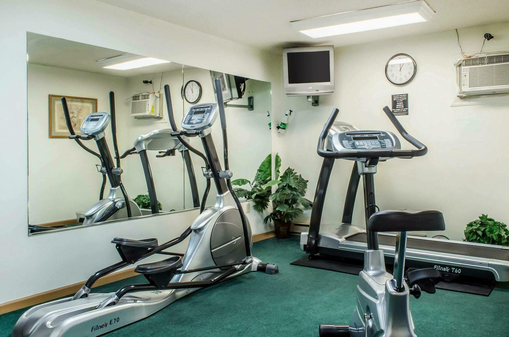 Quality Inn Блумсберг Экстерьер фото